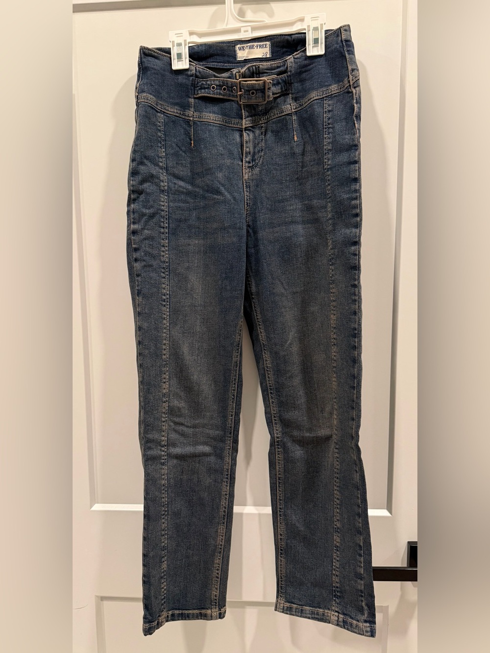 Free People Ladies Cvy Dream State Straight Jeans Size 28